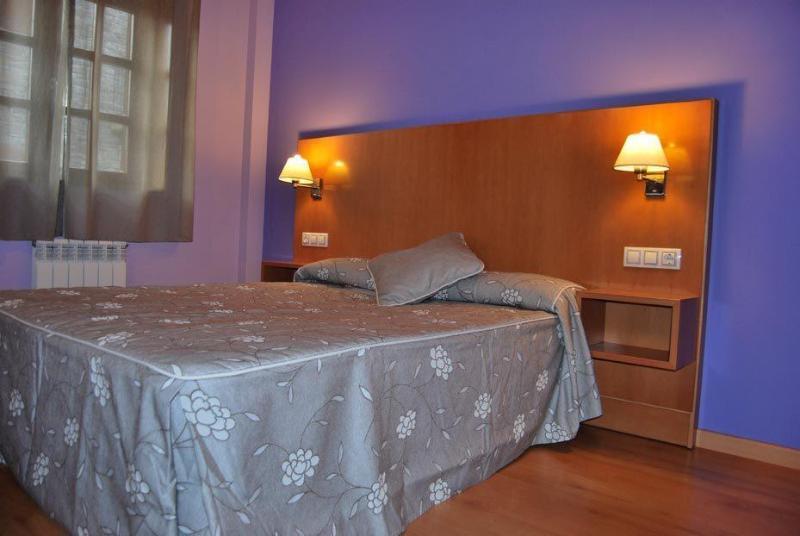 Aparthotel Pena Telera Resort El Pueyo de Jaca Exterior photo